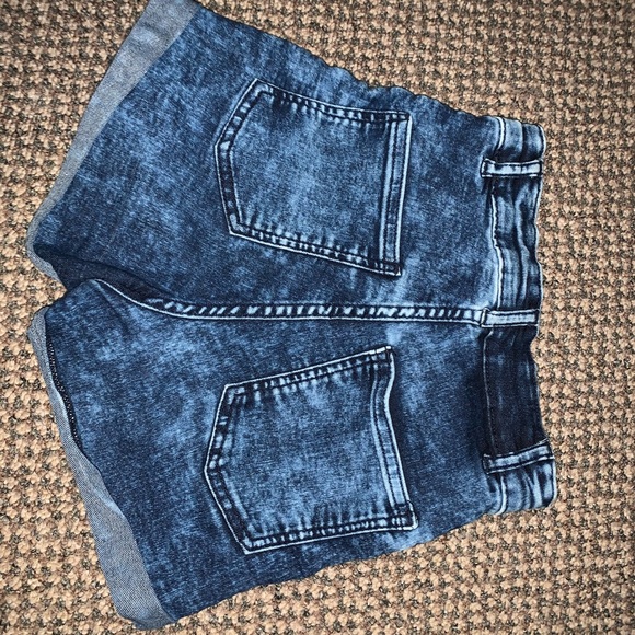 PACKAGE DEAL! SIZE 2 SHORTS (2 PAIR)! - Picture 3 of 8